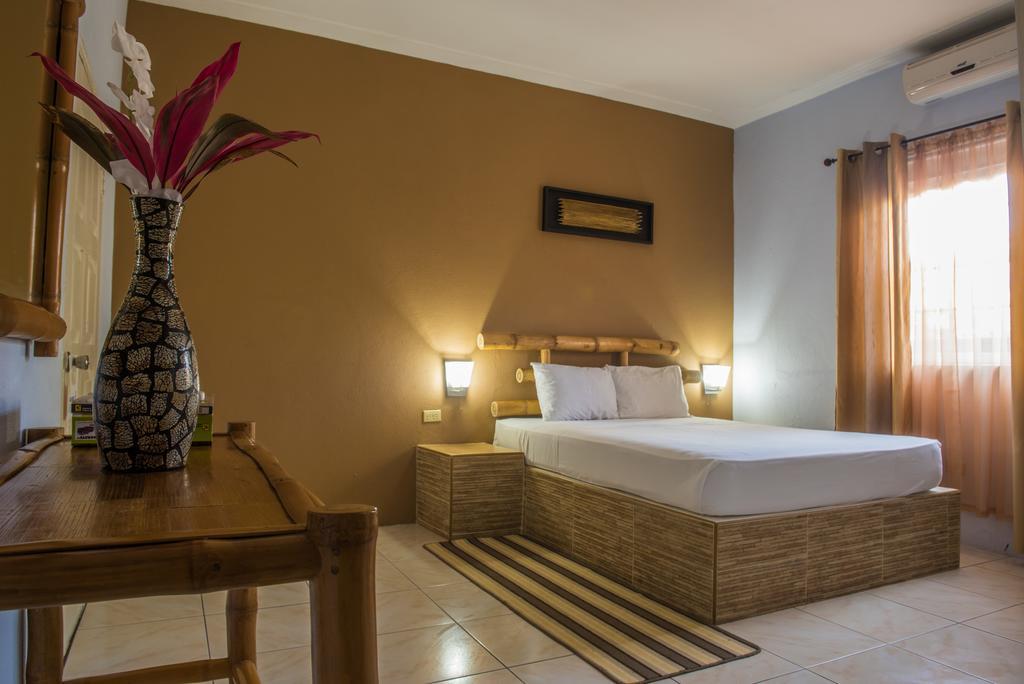 פורט אנטוניו Hotel Tim Bamboo מראה חיצוני תמונה